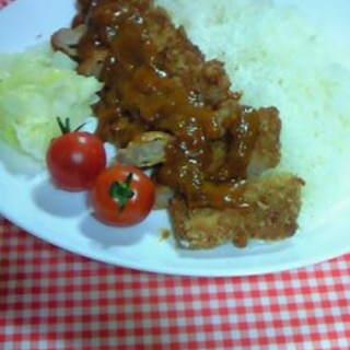 がっつり食べたい時に！デミ風ソース掛けカツご飯